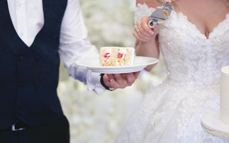 Questions to ask at a wedding venue - cake cutting